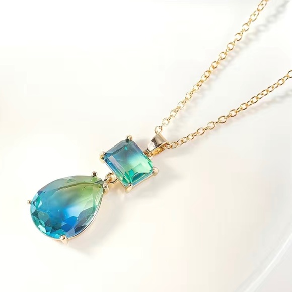Lovely 14K Gemstone Necklace - Picture 4 of 6